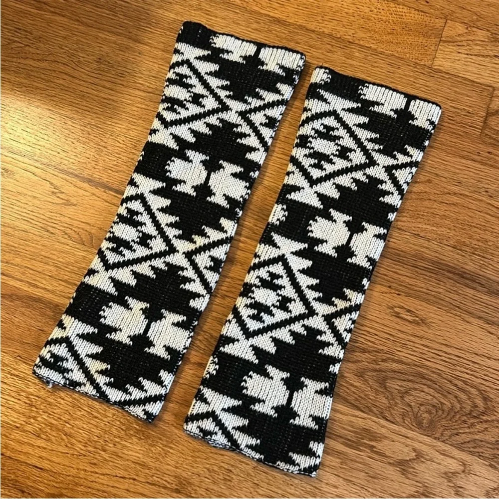 Steve Madden Black and White Long Knit Ankle Leg Warmers Y2K